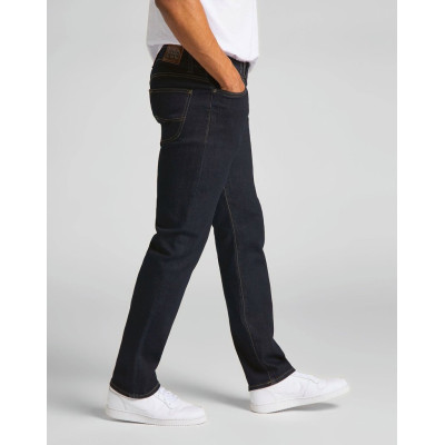 Extreme motion slim fit jeans